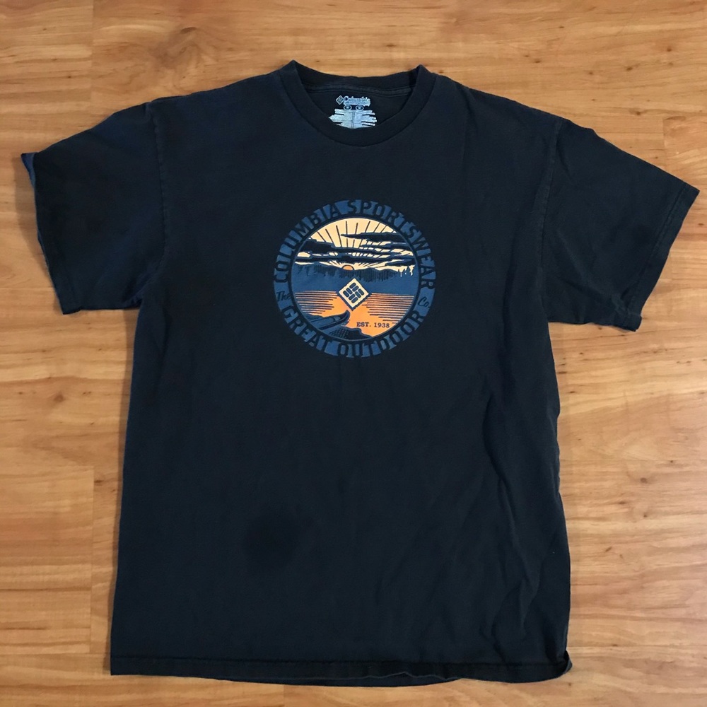 Columbia graphic tee